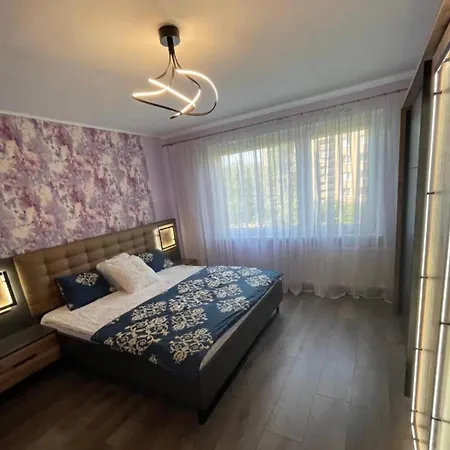 Town Apartman *